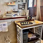בית הארחה Located Melina 2 Escape 3*
