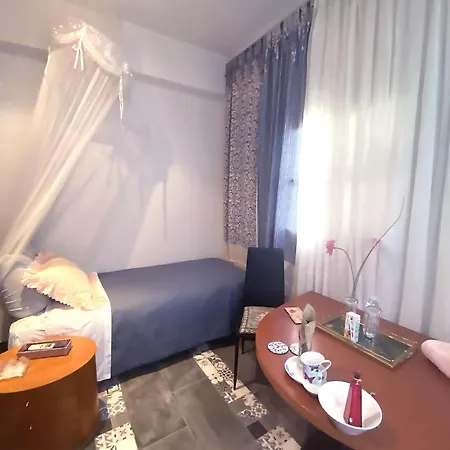 Located Melina 2 Escape Kalamata