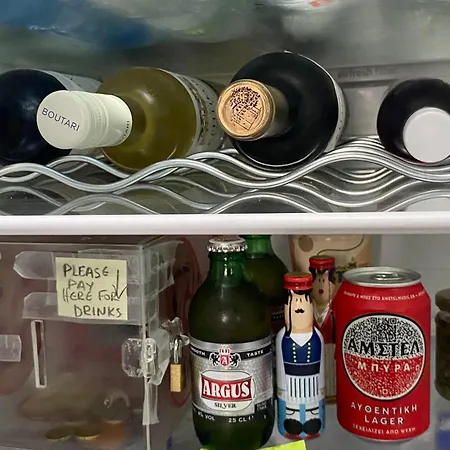 Located Melina 2 Escape 3*