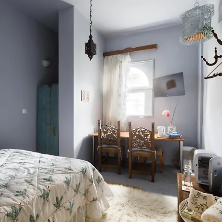 Guest house Located Melina 2 Escape 3*