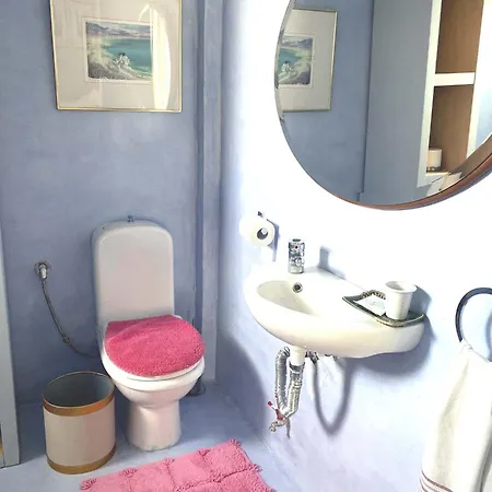 Located Melina 2 Escape Πανσιόν 3*