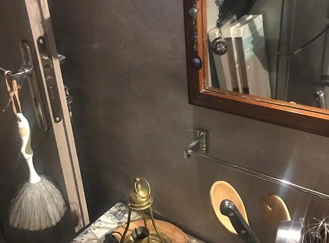 Located Melina 2 Escape קלמאטה