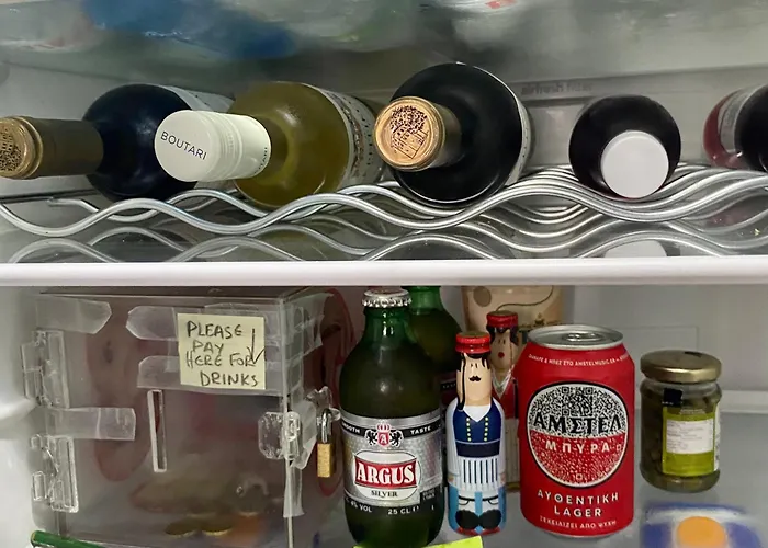 Located Melina 2 Escape 3*