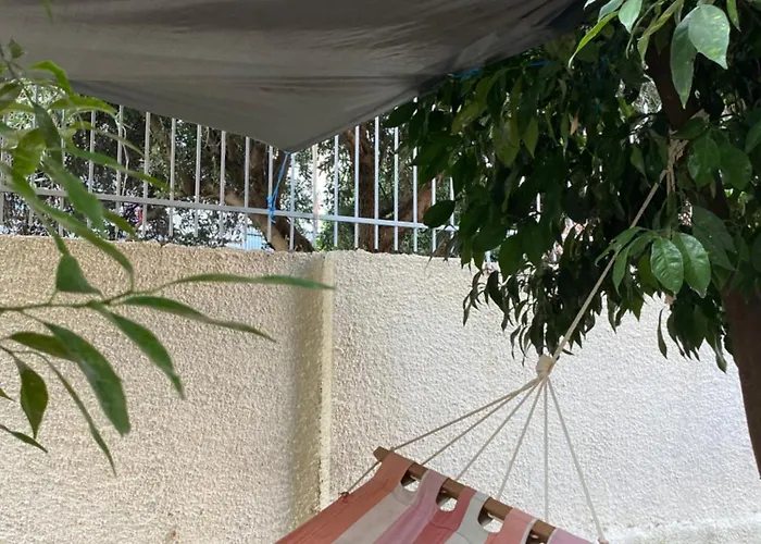 Located Melina 2 Escape בית הארחה קלמאטה