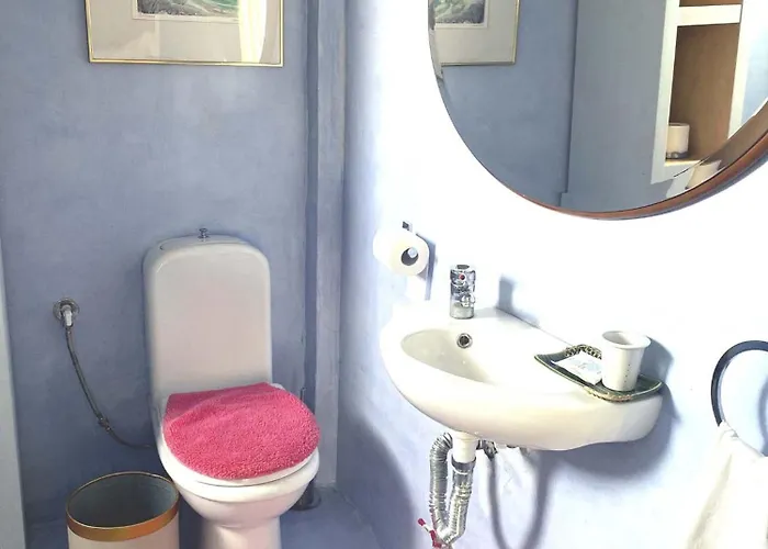 Located Melina 2 Escape בית הארחה 3*